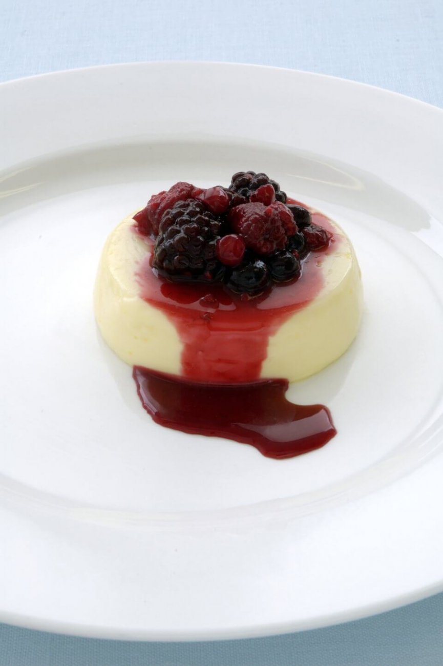 PANNA COTTA WITH NEW SEASON BERRY COMPOTE