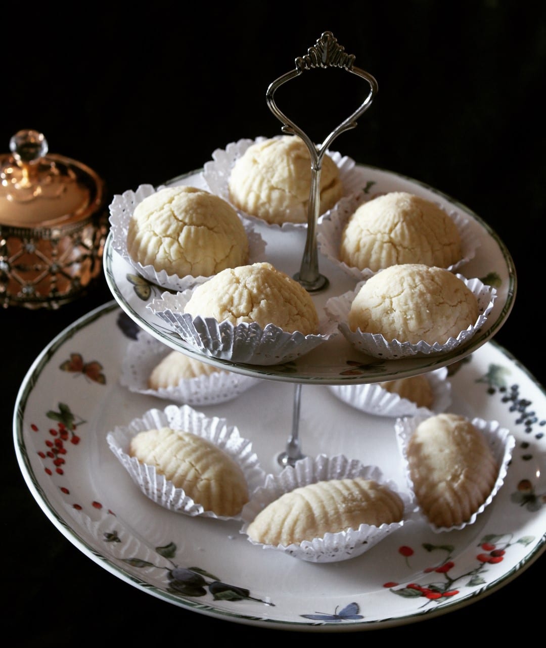 Triangular Deserrts Top 25 Algerian Desserts - Chef's Pencil