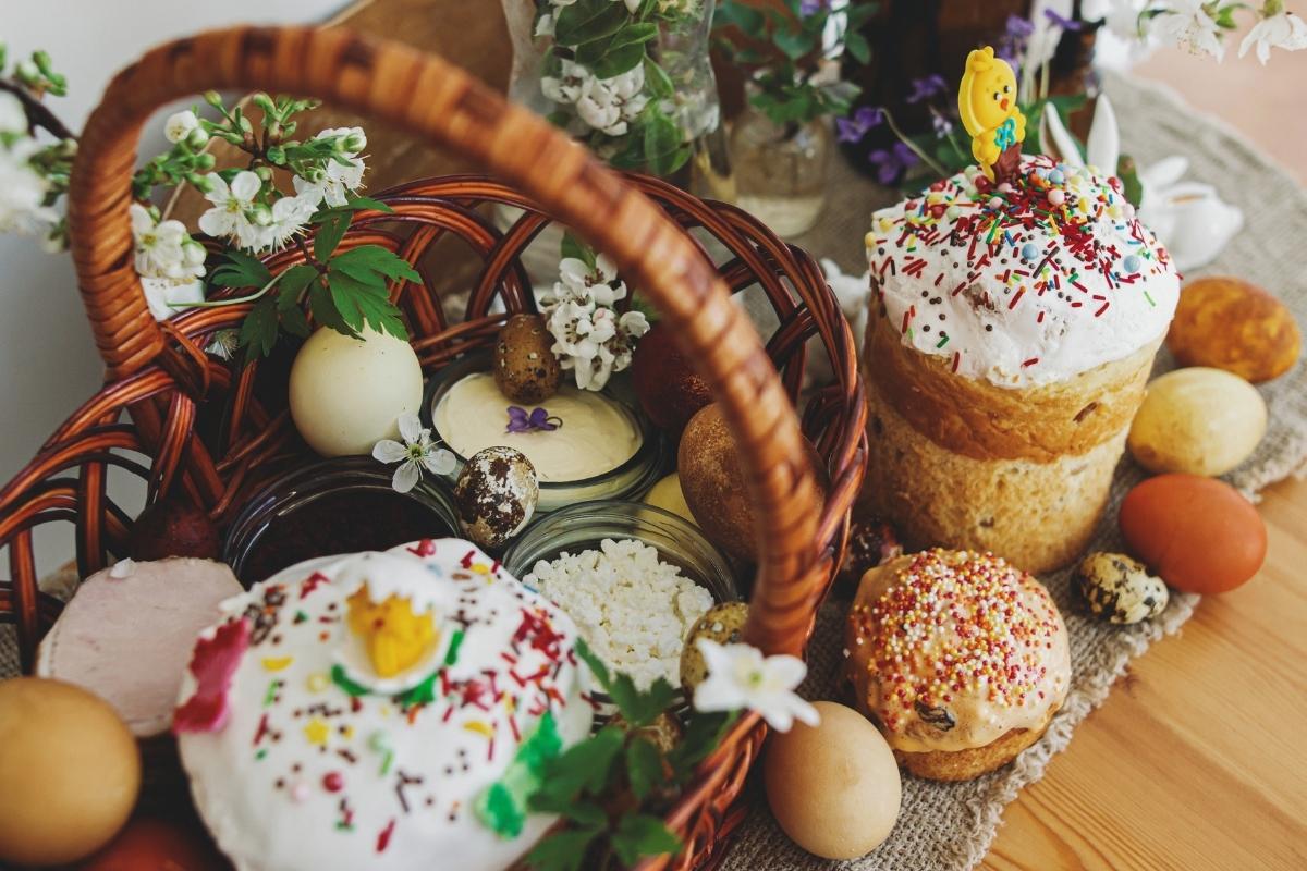 A Guide to Ukrainian Easter Food & Basket