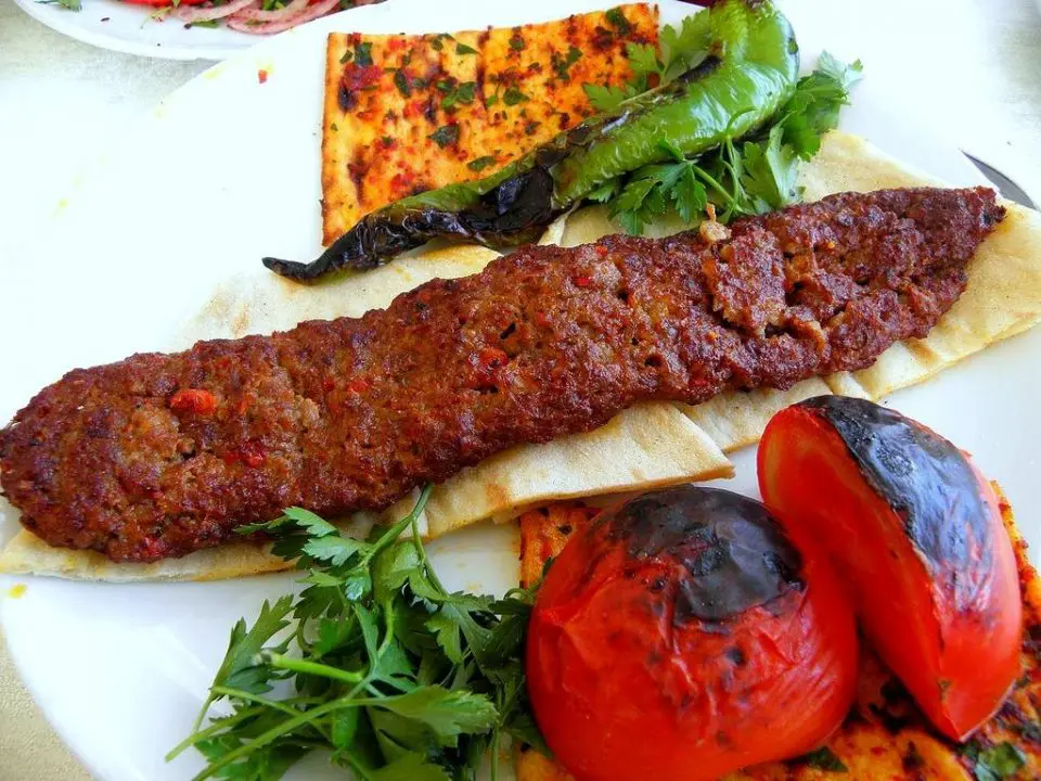 Adana kebabı