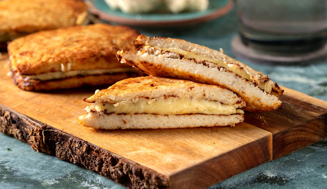 Cheesy Cauliflower Sandwich