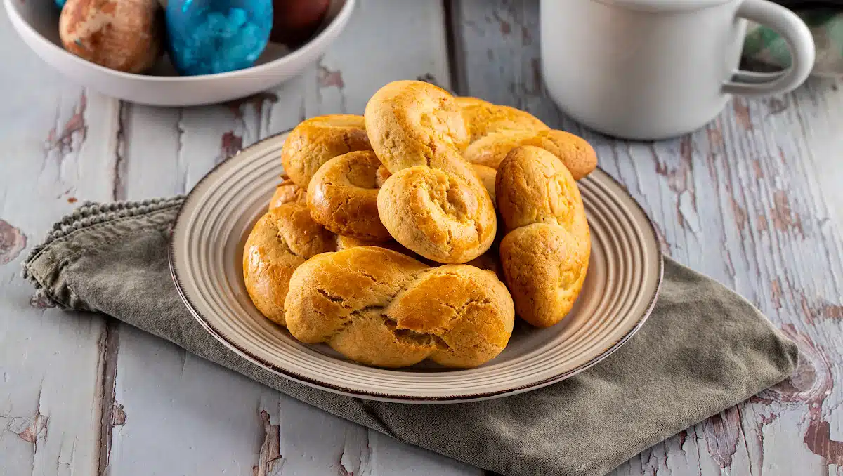 Koulourakia: Greek Easter Cookies with Honey