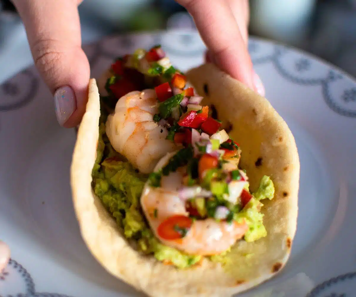 Easy Shrimp and Guacamole Tacos