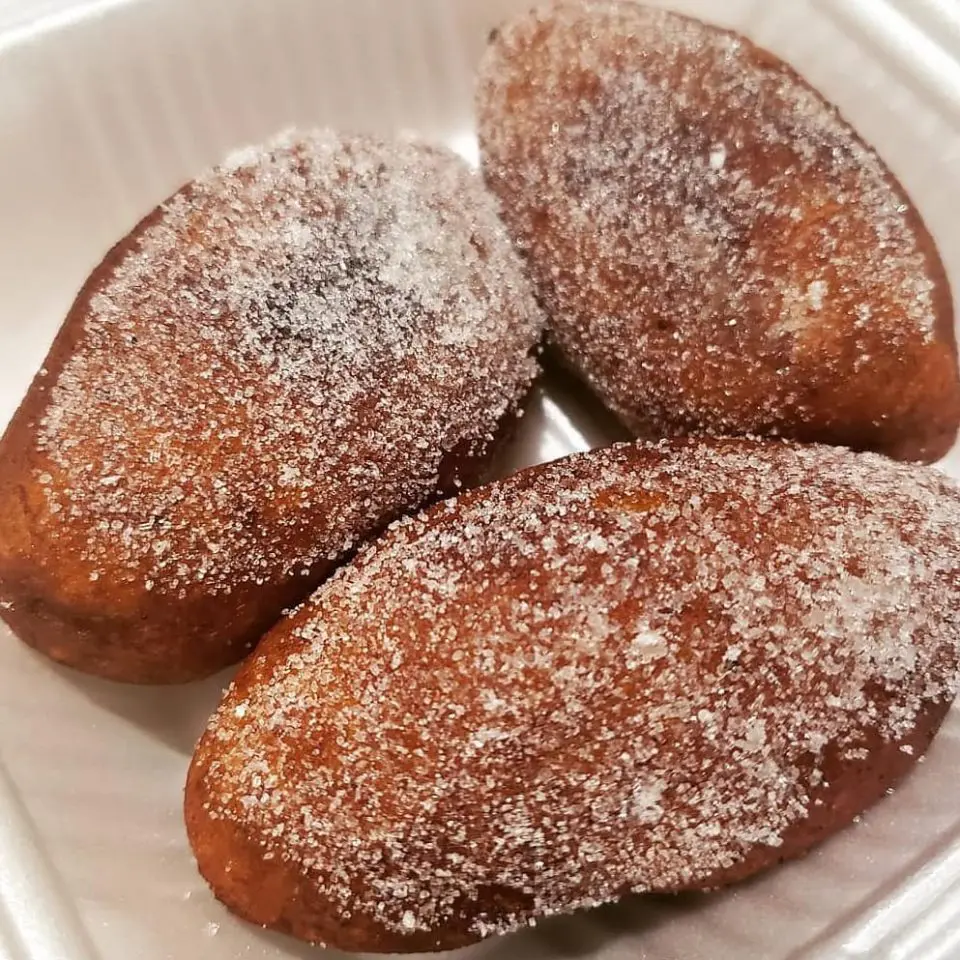 Empanadas de Frijol o Leche