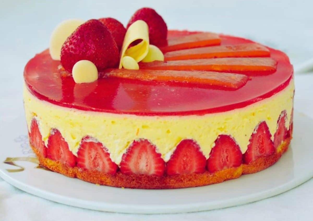 Fraisier Cake (French Strawberry Cake)