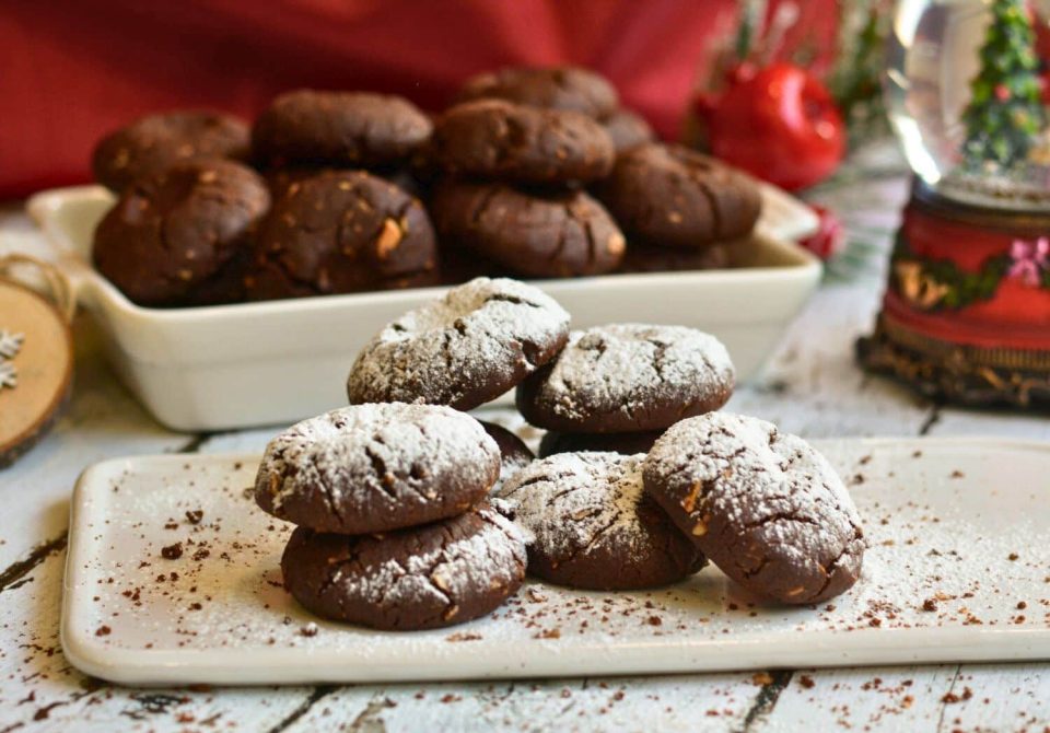 Chocolate Kourabiedes: Greek Chocolate Butter Cookies