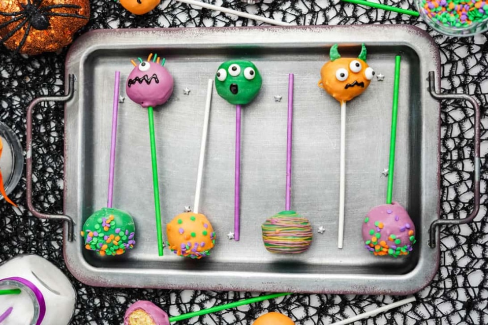 Halloween Cake Pops