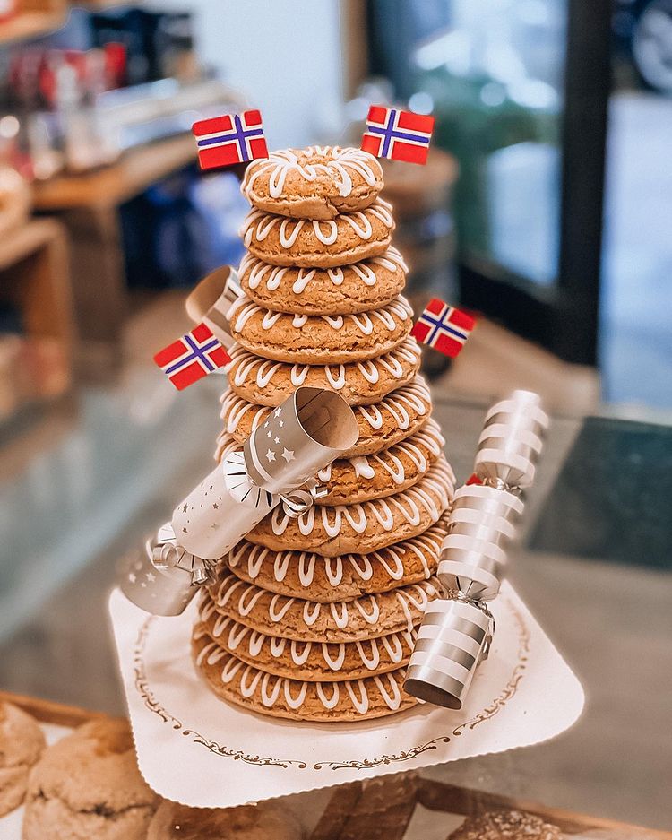 Kransekake