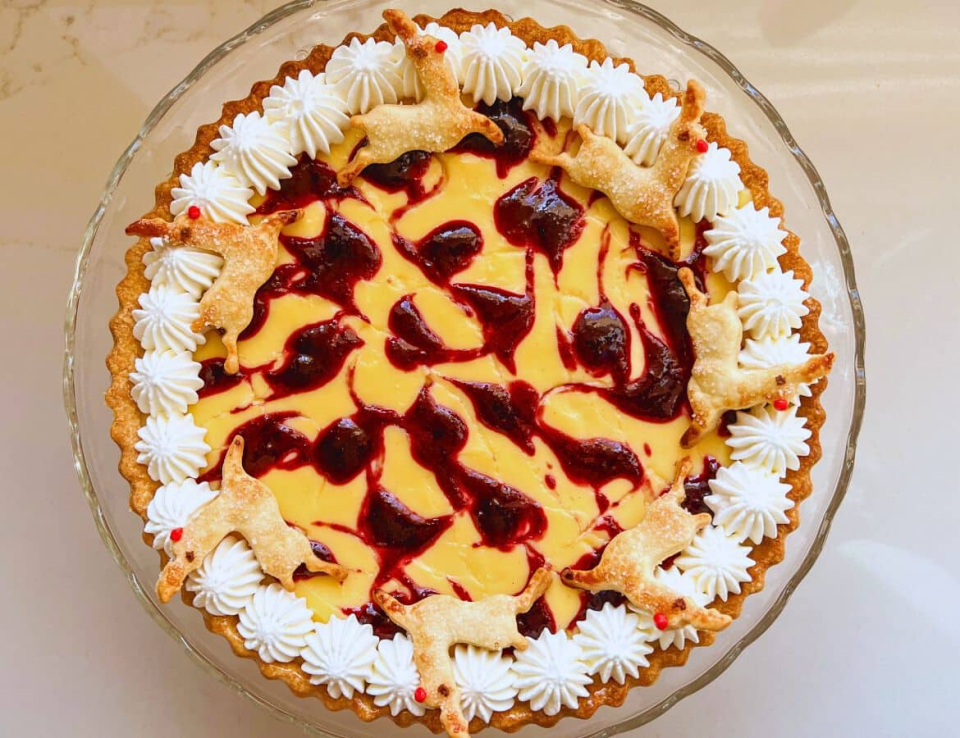Mango and White Chocolte Tart w Raspberry Coulis