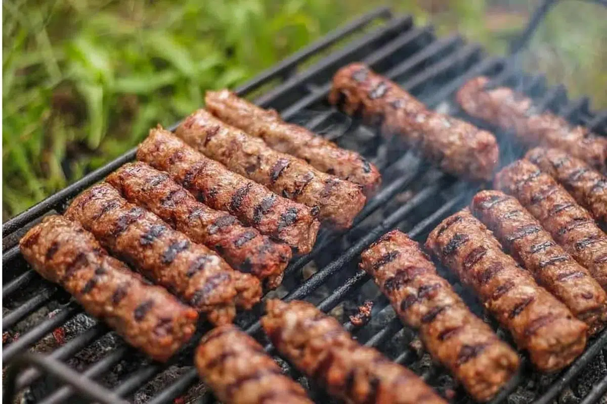 Romanian Mici (Grilled Minced Meat Rolls)