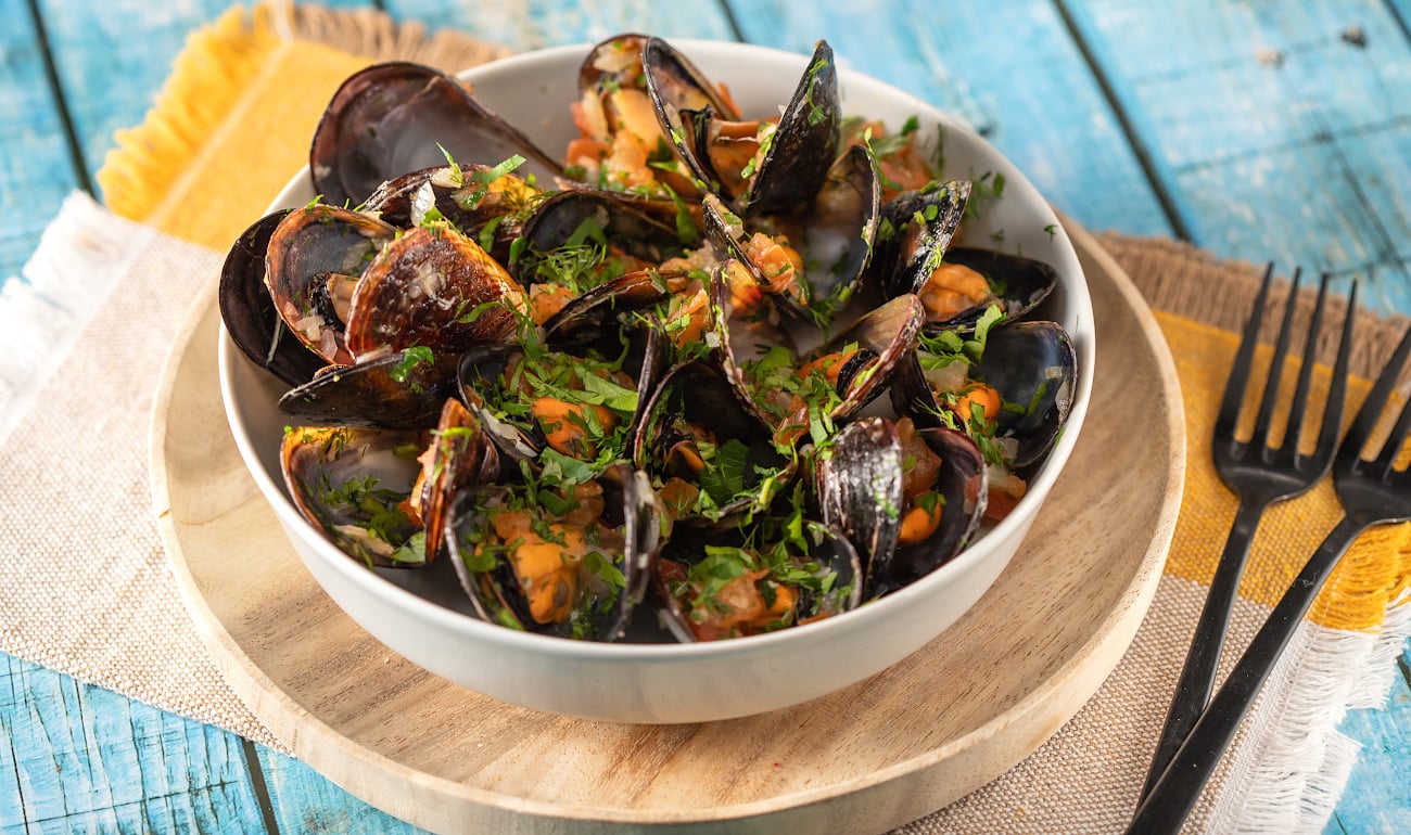 Mediterranean Mussels in Red Tomato Sauce