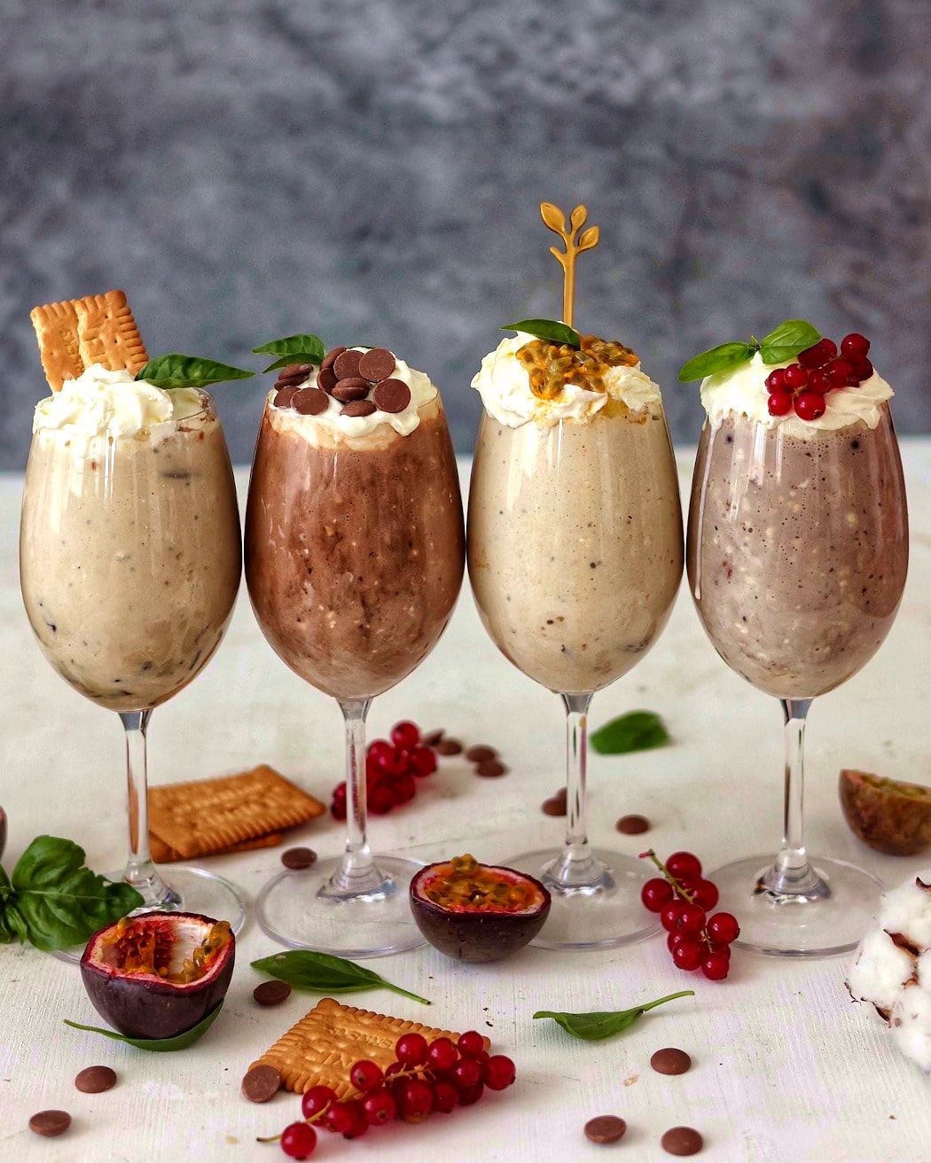 Easy Overnight Oats (4 Delicious Flavors)