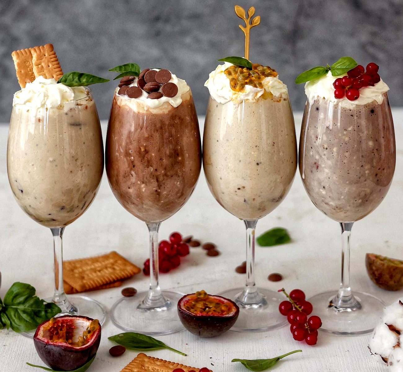 Easy Overnight Oats (4 Delicious Flavors)