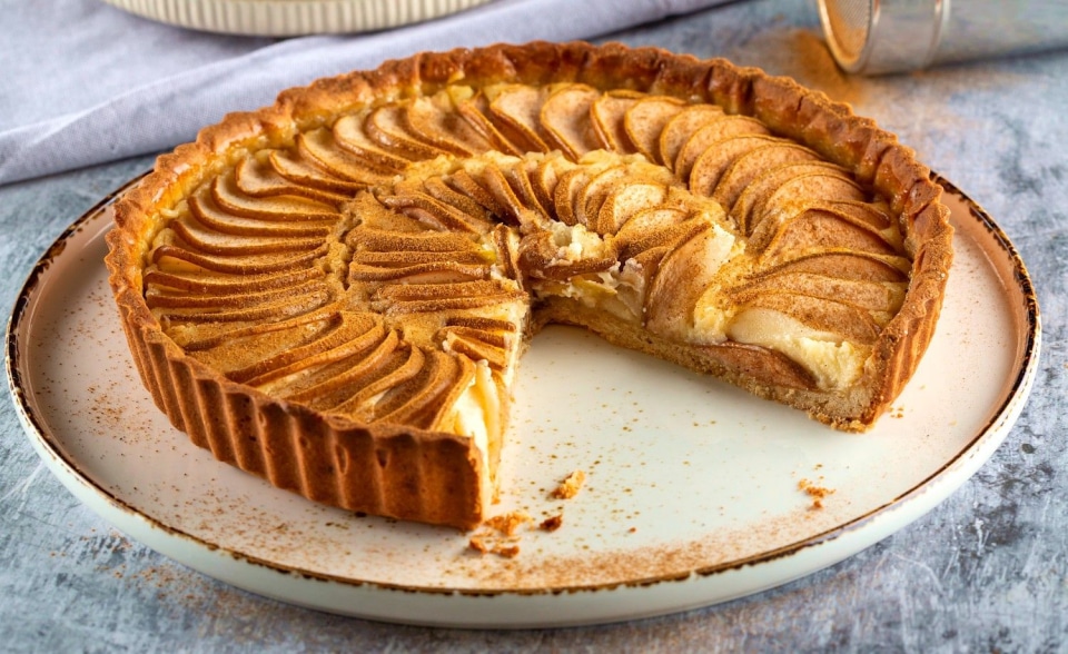 Rustic Pear Tart w/ Cream Cheese Filling