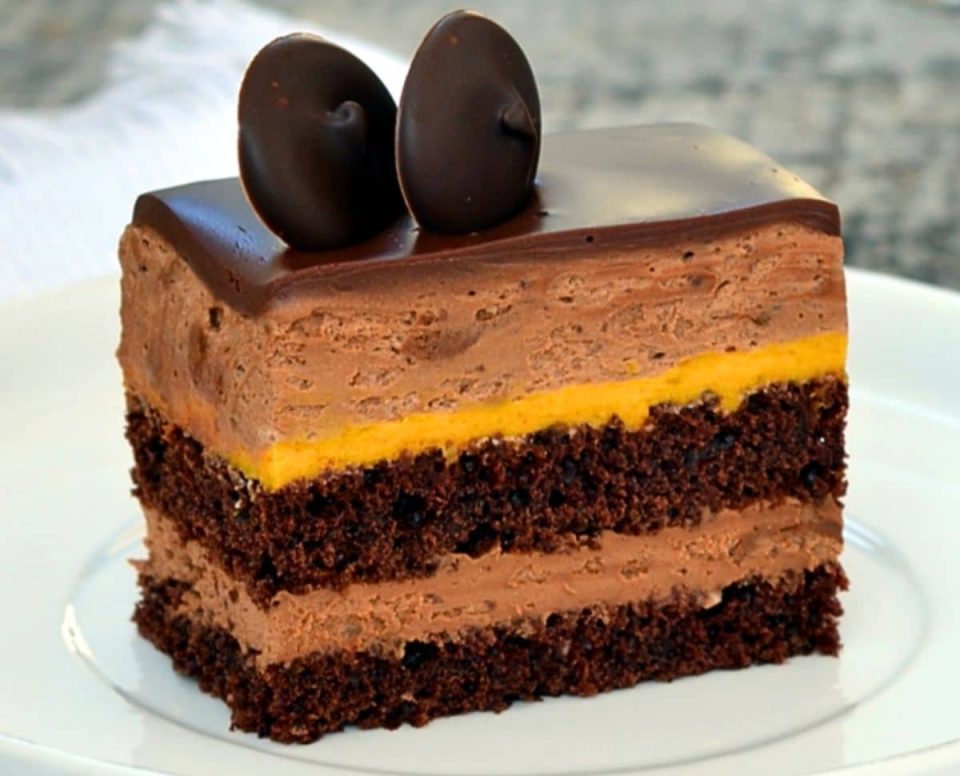 Pumpkin Chocolate Cake 2 e1710844219615
