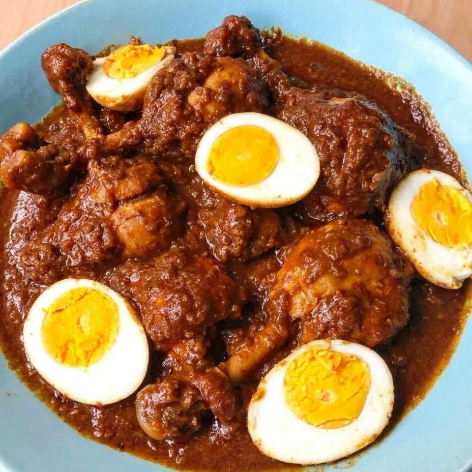 Tsebhi Derho (Chicken stew)