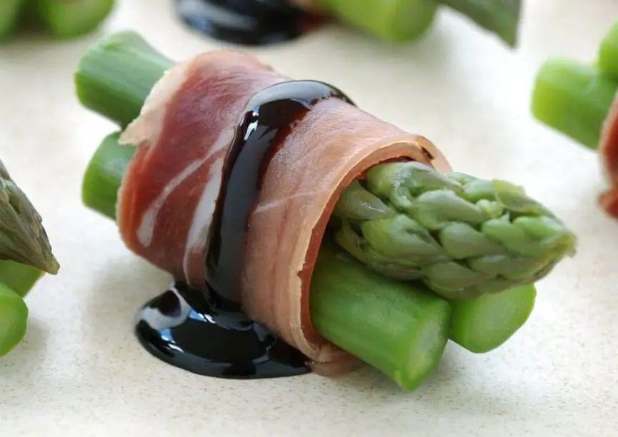 Asparagus Prosciutto Bites