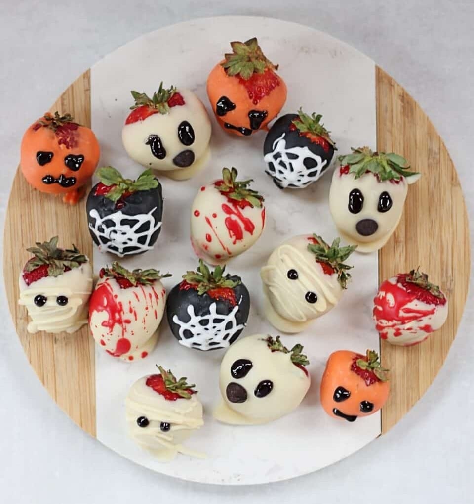 Halloween Chocolate Covered Strawberries